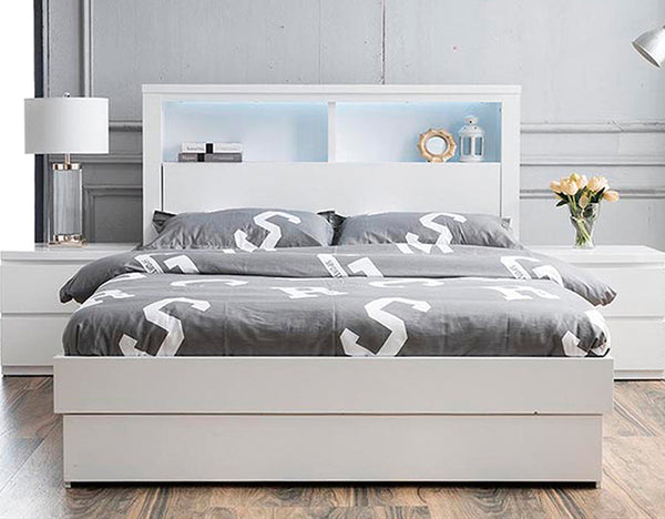 Queen bedhead with deals storage