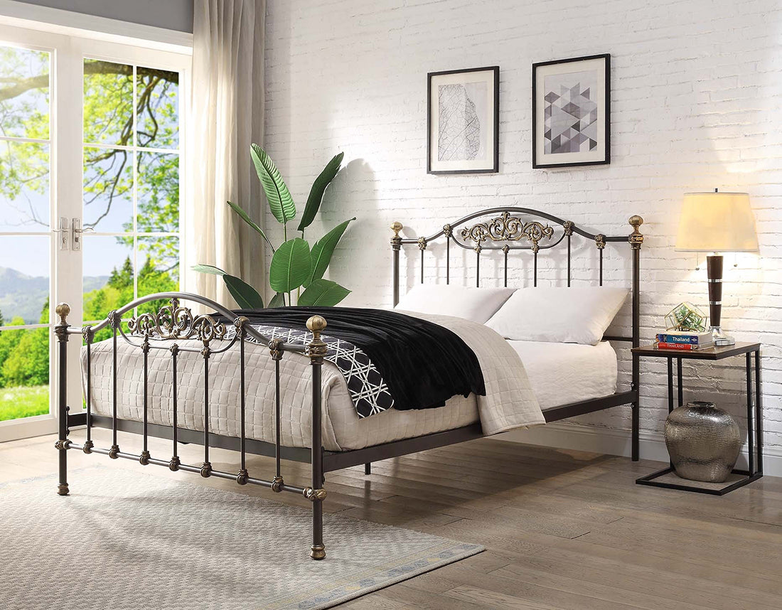 Wentworth Cast Bed