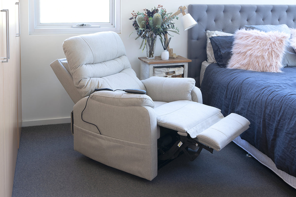 Theorem Alperton (Petite) Lift Chair – view 3