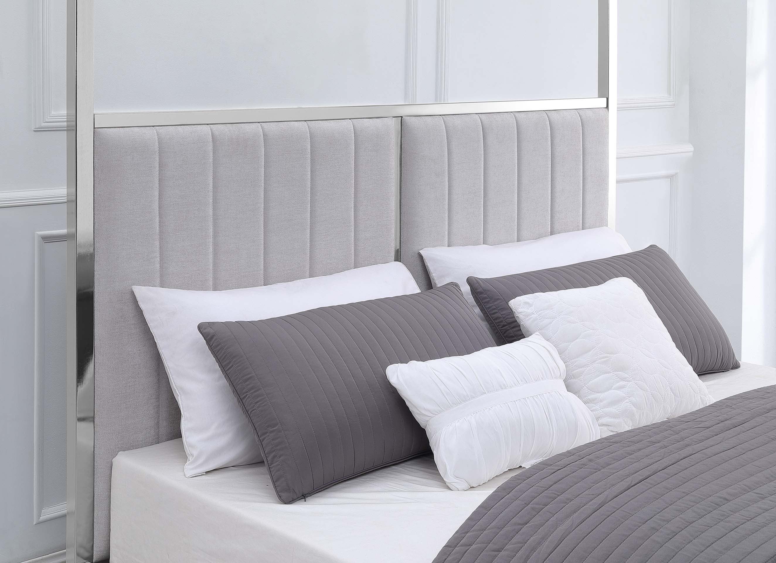 Kingston 4 Poster Bed – view 2